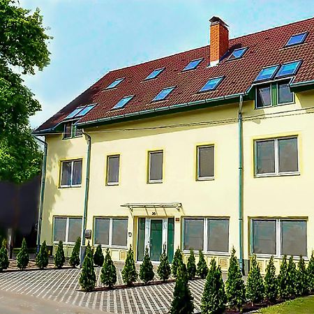 Nexus Vendeghaz Szeged Aparthotel Exterior photo