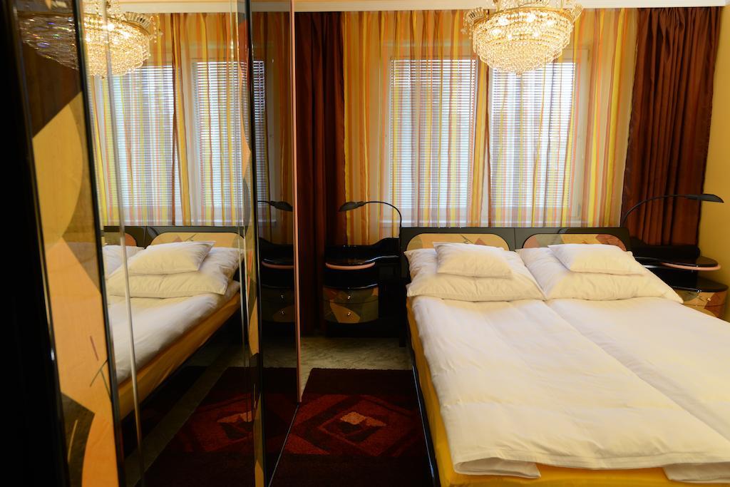 Nexus Vendeghaz Szeged Aparthotel Room photo