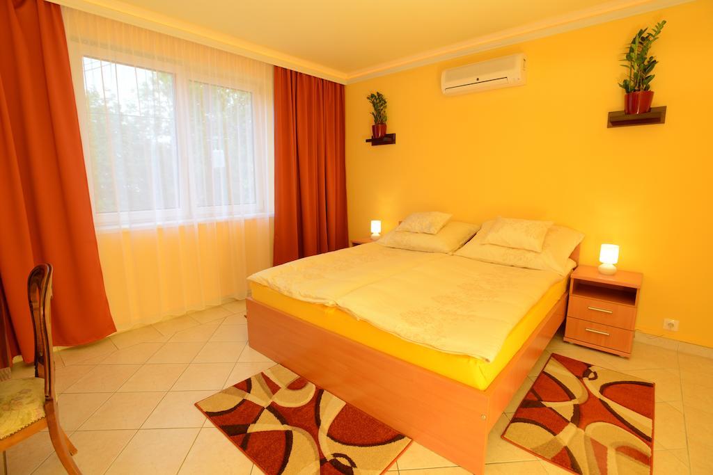 Nexus Vendeghaz Szeged Aparthotel Room photo